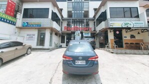 Exterior - RedDoorz @ RJs Bldg near Lyceum Gen Trias Cavite (General Trias)