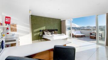 1 bedroom, desk, free WiFi, bed sheets