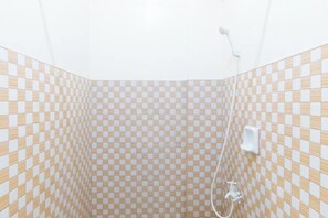 Room - Golden Success Hotel I by RedDoorz (Paniqui)