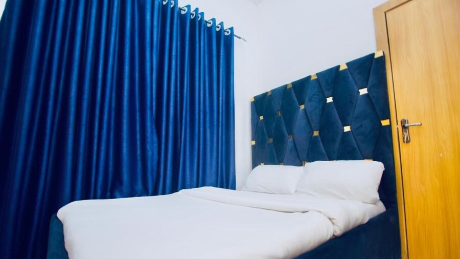 Adachukwu Hotel and Suites