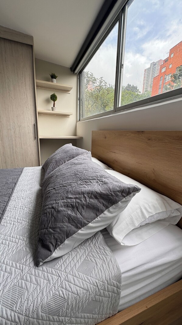 Family Apartment | 2 bedrooms, in-room safe, blackout drapes, iron/ironing board - spacioso Apartamento en el Poblado by Hoost 704 (Medellín)