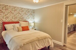 3 bedrooms, iron/ironing board, travel cot, free WiFi