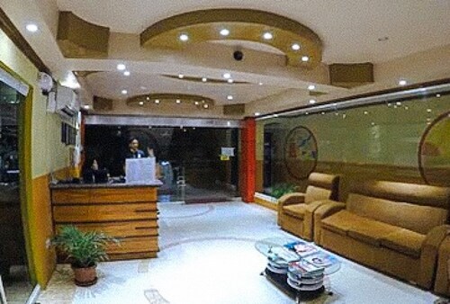 Reddoorz Plus @ Taj Hotel Tuguegarao