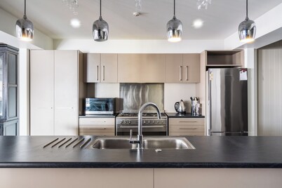 Manor Place Apartment