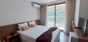 1 bedroom, desk, iron/ironing board, WiFi
