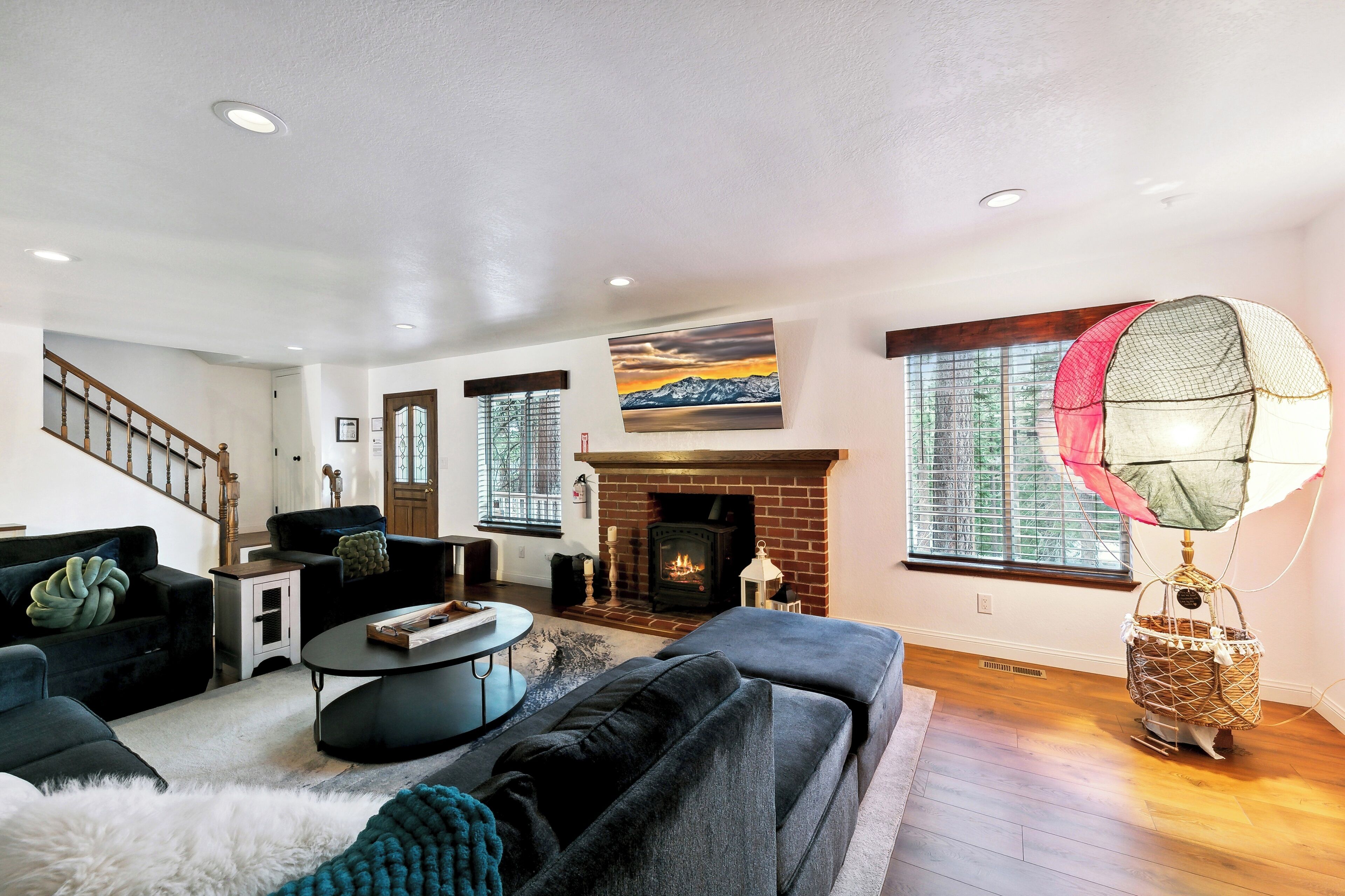 Smart TV, fireplace, foosball, books