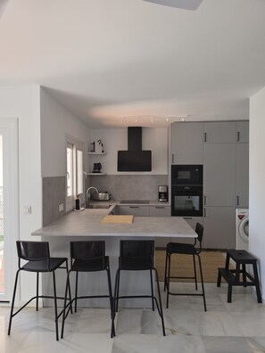 Fridge, microwave, oven, stovetop - Balcon del Golf - 2Bd | Pool (Calahonda)