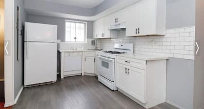 Delightful 3-bedroom house in Queens with AC, WiFi