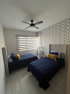 3 Schlafzimmer, Bügeleisen/Bügelbrett, kostenloses WLAN, Bettwäsche