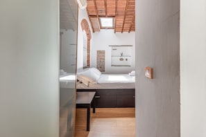 1 chambre, fer et planche Ă repasser, Wi-Fi, draps fournis