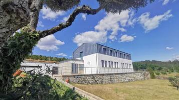 Fachada de la propiedad