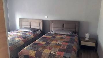 2 bedrooms, WiFi, bed sheets