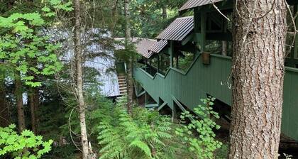 Private Mountain Cabin at Kachess Lake