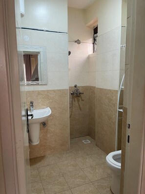 Shower, hair dryer, towels, soap - Littlehiding@256
2BHK Apartment  (Kampala)