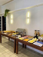 Desayuno buffet incluido todos los días 