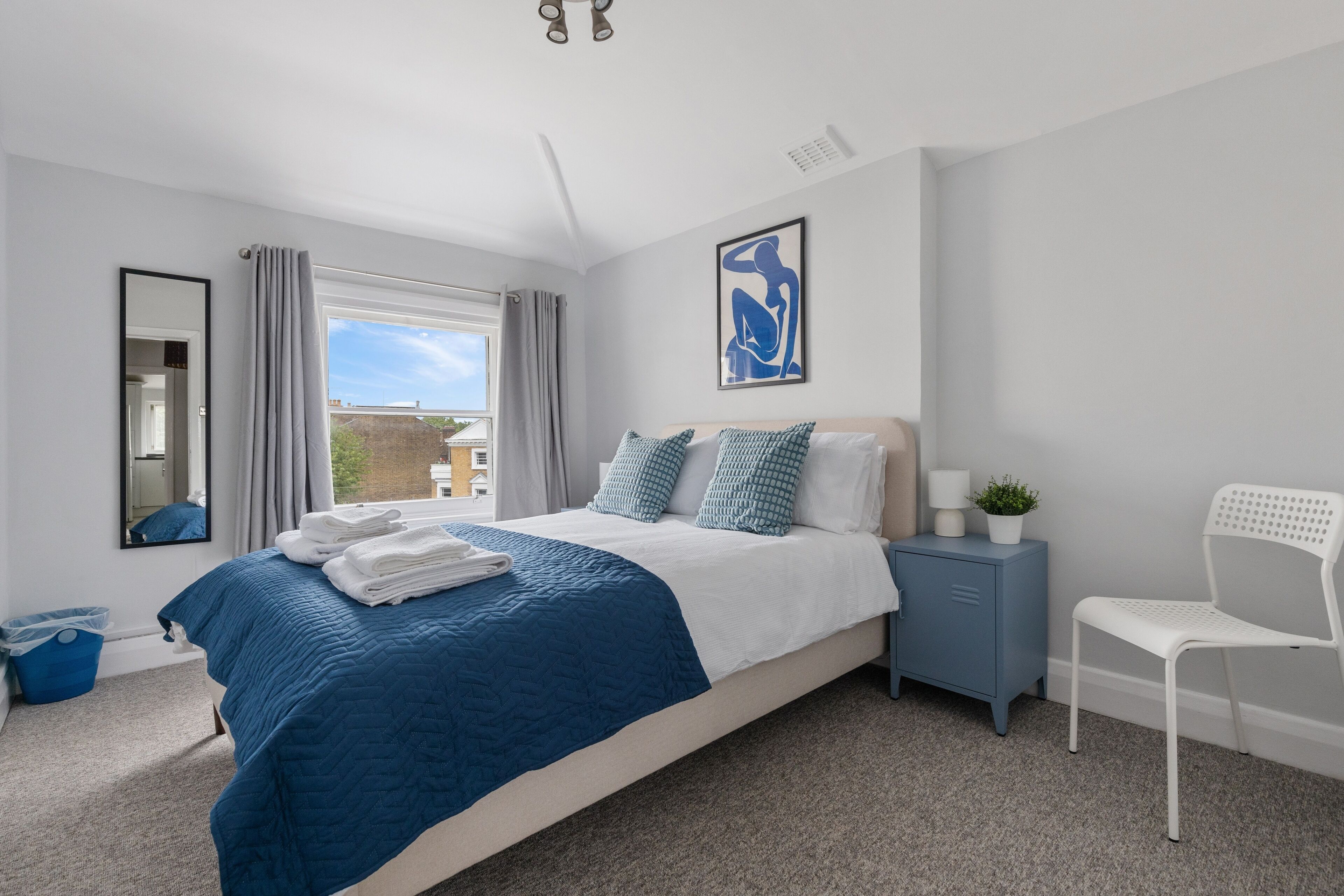 2 bedrooms, iron/ironing board, free WiFi, bed sheets