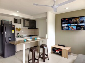 Apartment, 2 Bedrooms, Pool View | Private kitchen | Fridge, microwave, blender, griddle