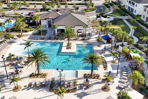 Een verwarmd zwembad