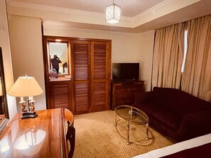 Allergitestet sengetøy, dundyner, skrivebord for bærbar PC og lydisolert