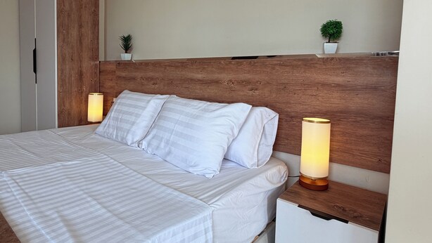 Kahden hengen deluxe-huone | Allergiatestatut vuodevaatteet, untuvapeitot