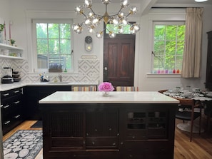 Dining - Beautiful, cozy, stylish Bucktown, Wicker Park House, perfect Chicago location. (Chicago)