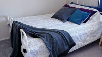 2 chambres, fer et planche Ă repasser, Wi-Fi, draps fournis