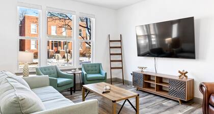 Spacious City Retreat w/ 2 Car Garage