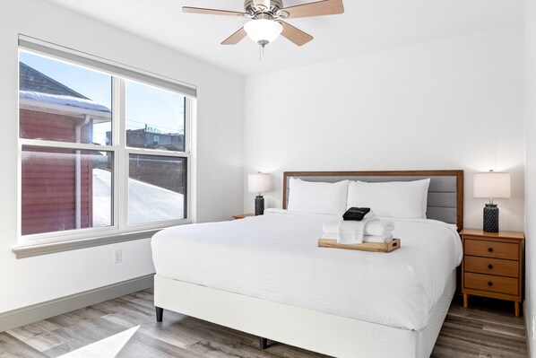 3 bedrooms, iron/ironing board, free WiFi, bed sheets