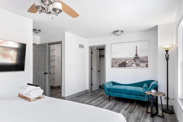 3 chambres, fer et planche à repasser, accès au Wi-Fi (inclus)