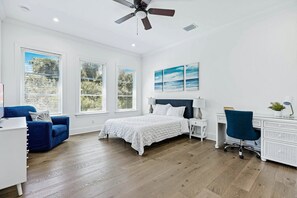 4 bedrooms, desk, iron/ironing board, free WiFi