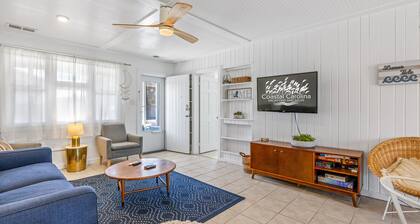 Lunar Tide: Pet Friendly, Oceanside, Close to Beach and Avalon Pier