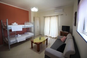 1 多间卧室、熨斗/熨衣板、WiFi、床单