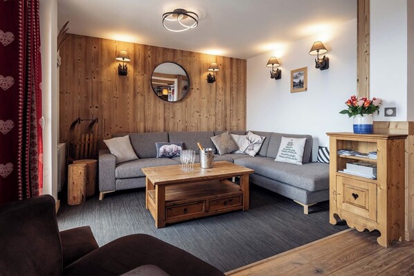 TV - Proche remontées + vue montagne | Chalet pour 10 (Alpe d'Huez)