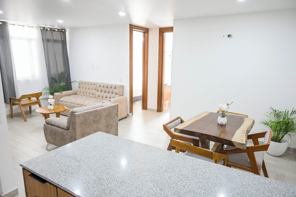 Familien-Suite, 2 Schlafzimmer, Stadtblick | Eigene Küche | Wasserkocher mit Kaffee-/Teezubehör