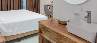 โรงแรมแอนด์สวีทส์ ปุนโต โอเรียนเต้