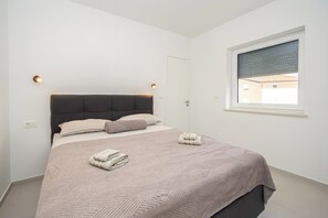 3 chambres, accès Internet, draps fournis