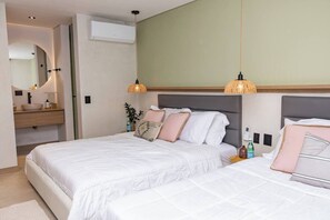 Caja fuerte, escritorio, tabla de planchar con plancha y wifi gratis