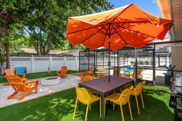 Outdoor dining