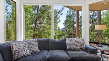 Comfort-lejlighed - bjergudsigt | Opholdsområde