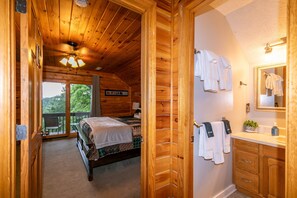 4 chambres, bureau, Wi-Fi gratuit, draps fournis