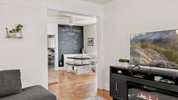 Téléviseur connecté, foyer, jeux vidéo