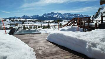 Tina de hidromasaje al aire libre