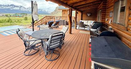 Stanley House - Hillside Cabin with Panoramic Views of the Sawtooth Mountains