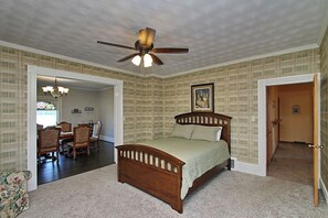 4 makuuhuonetta, Wi-Fi, vuodevaatteet