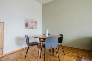 Dining - Dreamy Mitte 1BR w/ Elevator, Balcony & Washer, by Blueground (Berlin)