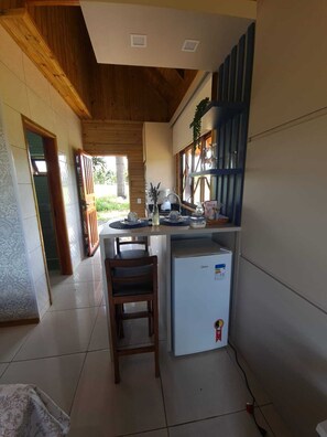 Comfort Chalet, Balcony, River View | Living area | Flat-screen TV - Pousada Rota das Cachoeiras Urupema (Urupema)