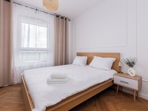 2 bedrooms, iron/ironing board, WiFi, bed sheets