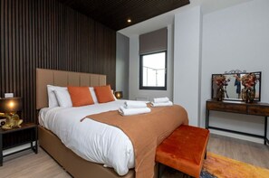 Tabla de planchar con plancha, cuna de viaje y wifi gratis