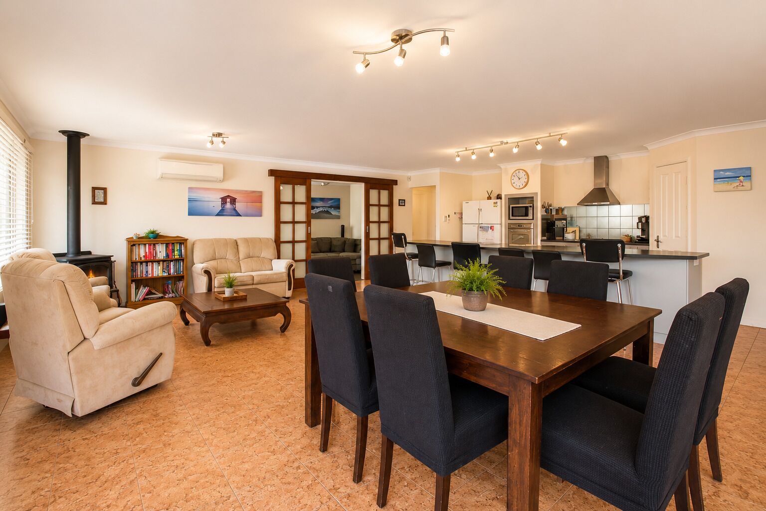 Comfort House, Multiple Beds, Non Smoking, Garden View | Dining room