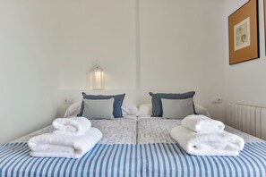 5 室のベッドルーム、アイロン / アイロン台、WiFi、ベッドシーツ